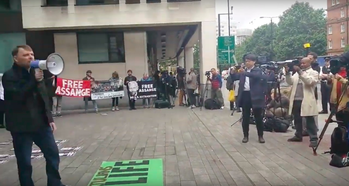 This Assange Supporter Excoriating The Press Is The Best Thing You’ll Watch All Day