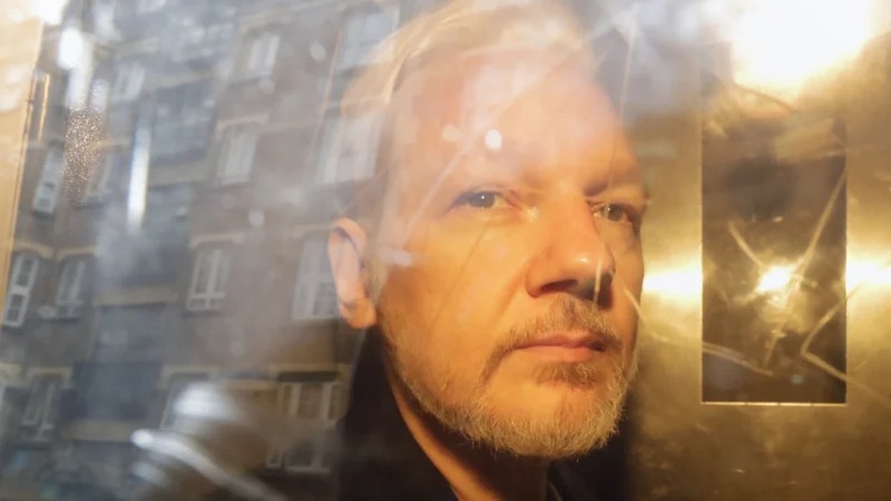 Only Cowards And Sadists Support The Persecution Of Assange